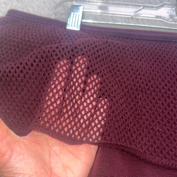 Off-Shoulder Burgundy crop Top fitted sweater with crochet like overlay - Picture 3 of 5